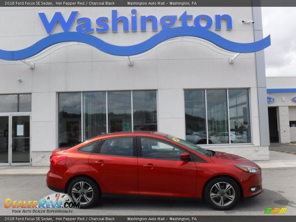 2018 Ford Focus SE Sedan Hot Pepper Red / Charcoal Black Photo #2