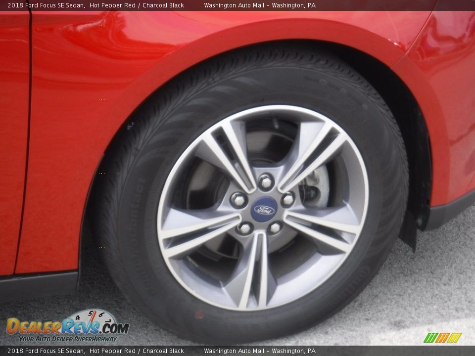 2018 Ford Focus SE Sedan Hot Pepper Red / Charcoal Black Photo #3