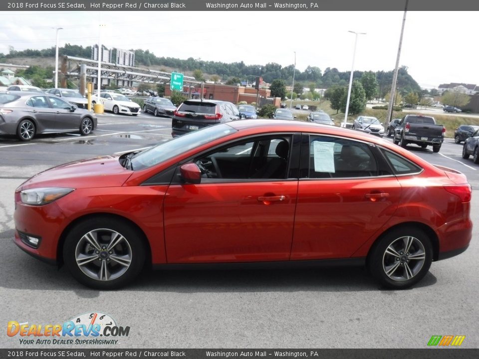 2018 Ford Focus SE Sedan Hot Pepper Red / Charcoal Black Photo #6