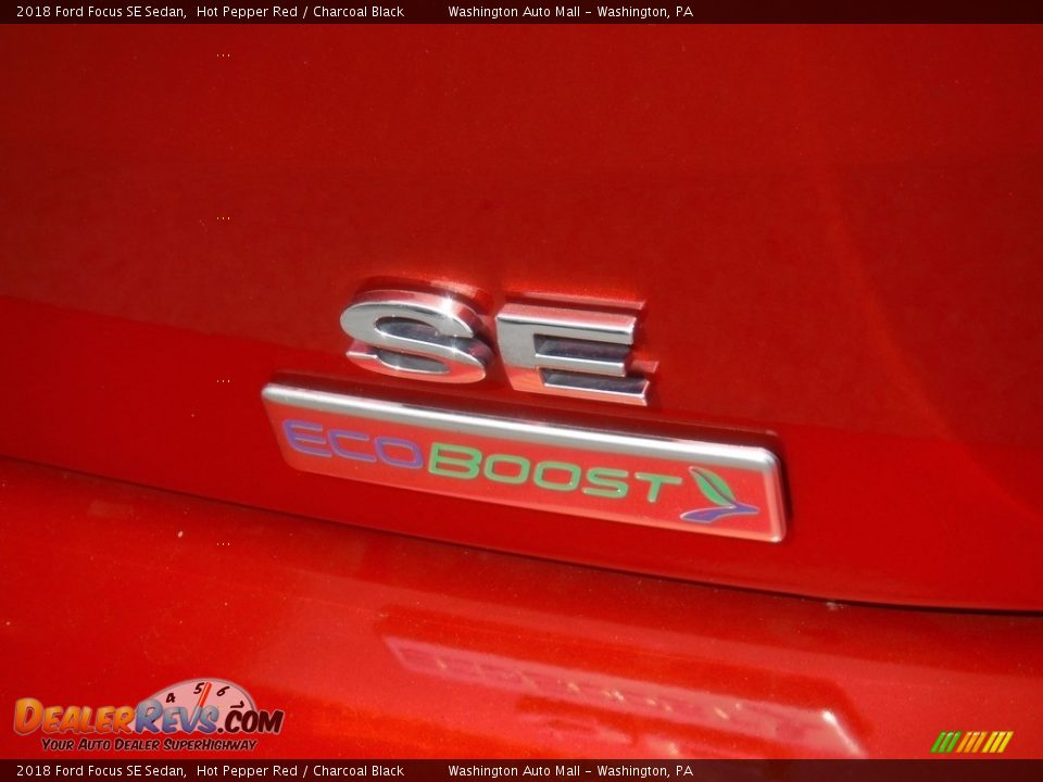 2018 Ford Focus SE Sedan Hot Pepper Red / Charcoal Black Photo #10