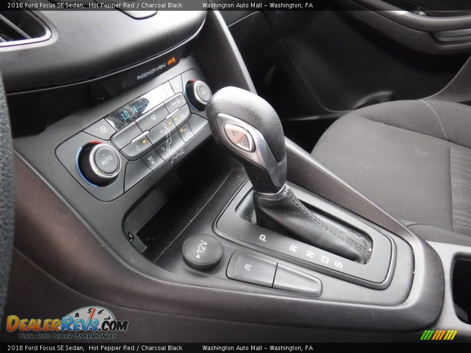 2018 Ford Focus SE Sedan Hot Pepper Red / Charcoal Black Photo #19