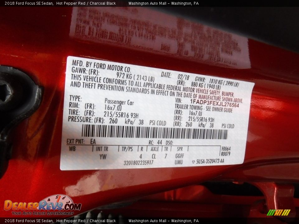 2018 Ford Focus SE Sedan Hot Pepper Red / Charcoal Black Photo #27