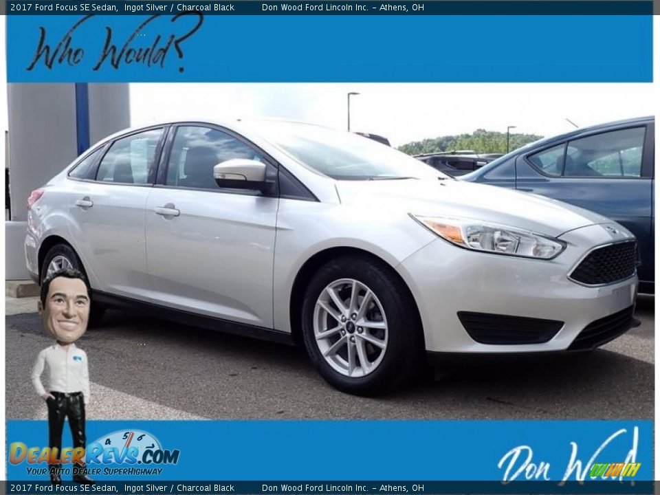 2017 Ford Focus SE Sedan Ingot Silver / Charcoal Black Photo #1