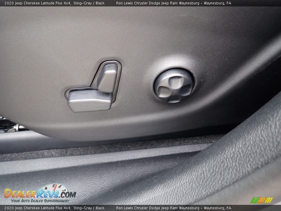 2020 Jeep Cherokee Latitude Plus 4x4 Sting-Gray / Black Photo #12