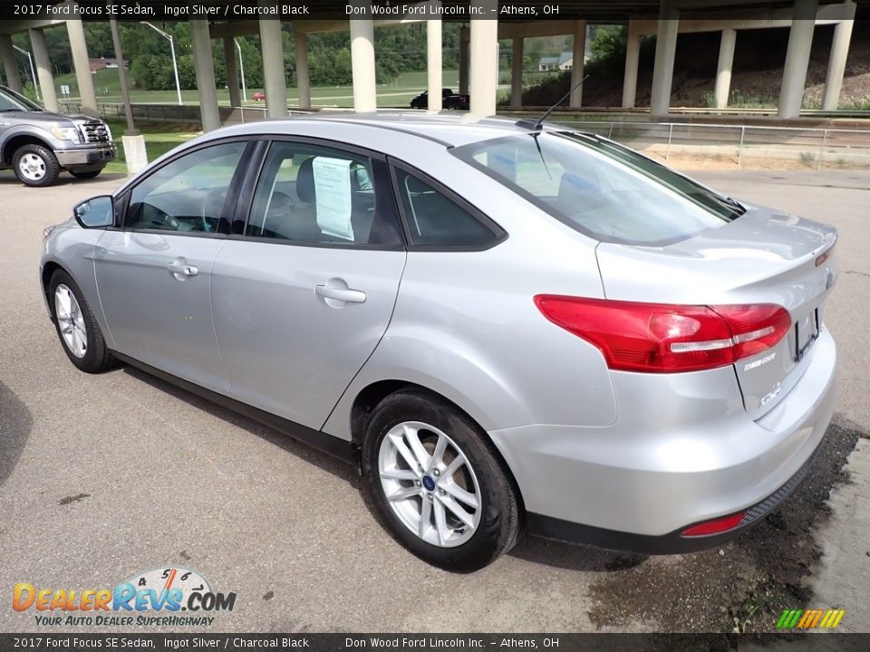 2017 Ford Focus SE Sedan Ingot Silver / Charcoal Black Photo #9