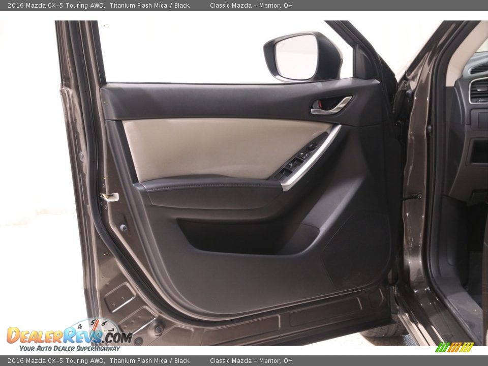 2016 Mazda CX-5 Touring AWD Titanium Flash Mica / Black Photo #4