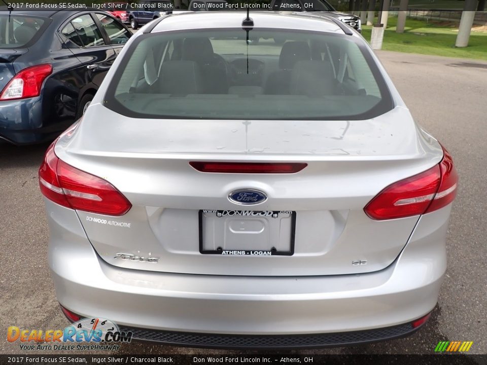 2017 Ford Focus SE Sedan Ingot Silver / Charcoal Black Photo #11