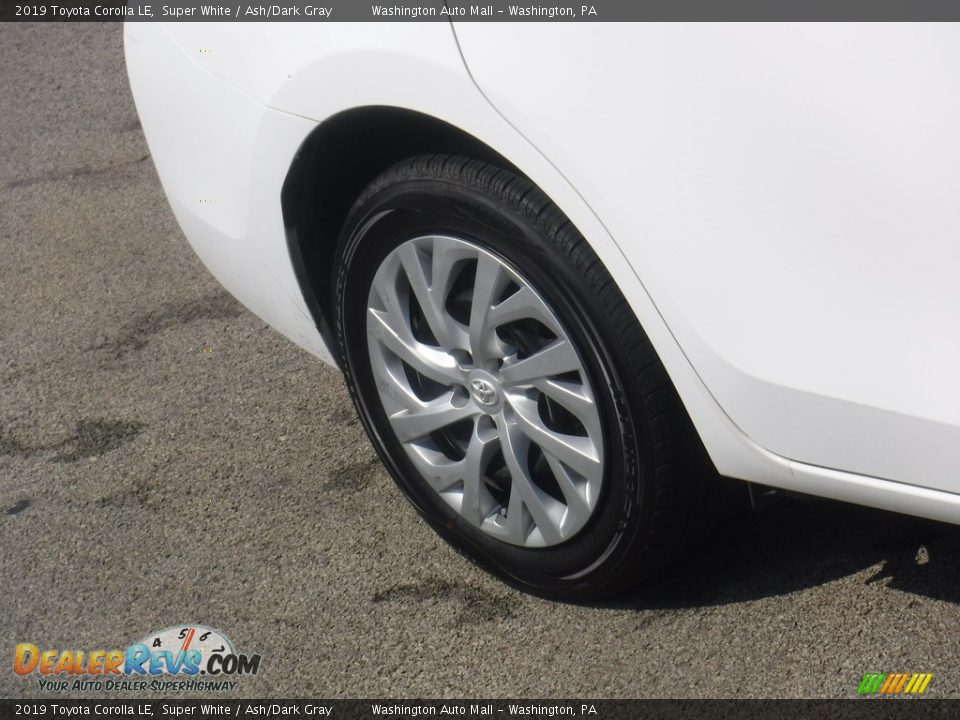 2019 Toyota Corolla LE Super White / Ash/Dark Gray Photo #8