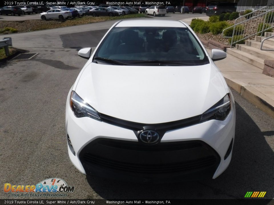 2019 Toyota Corolla LE Super White / Ash/Dark Gray Photo #9