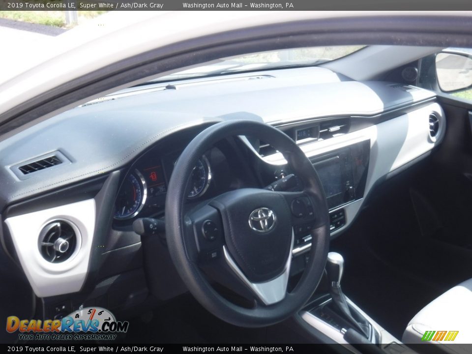 2019 Toyota Corolla LE Super White / Ash/Dark Gray Photo #14