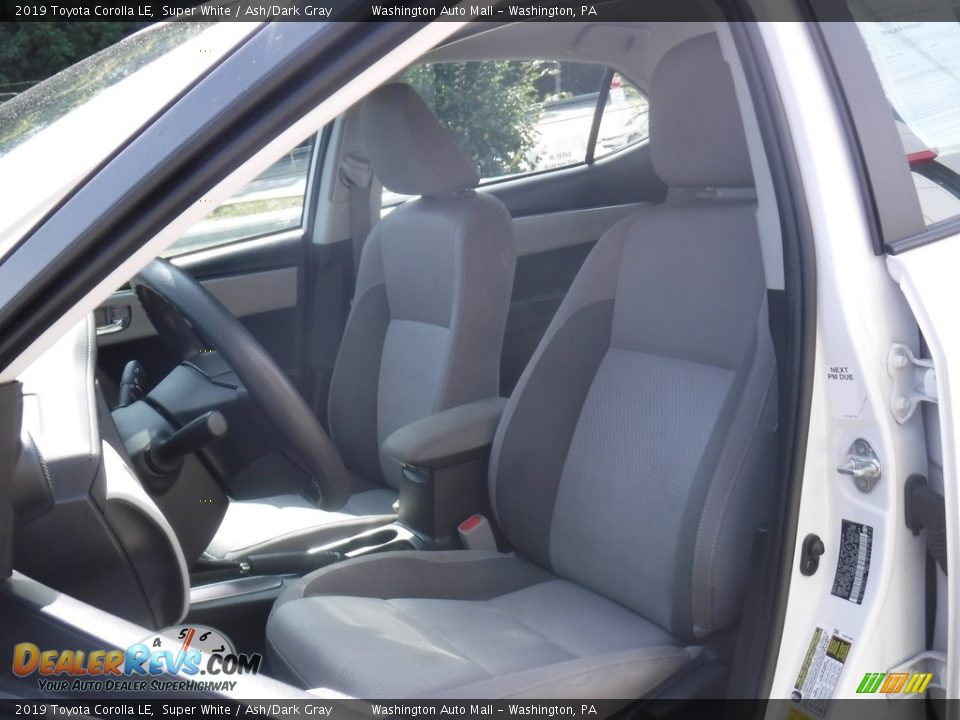 2019 Toyota Corolla LE Super White / Ash/Dark Gray Photo #16
