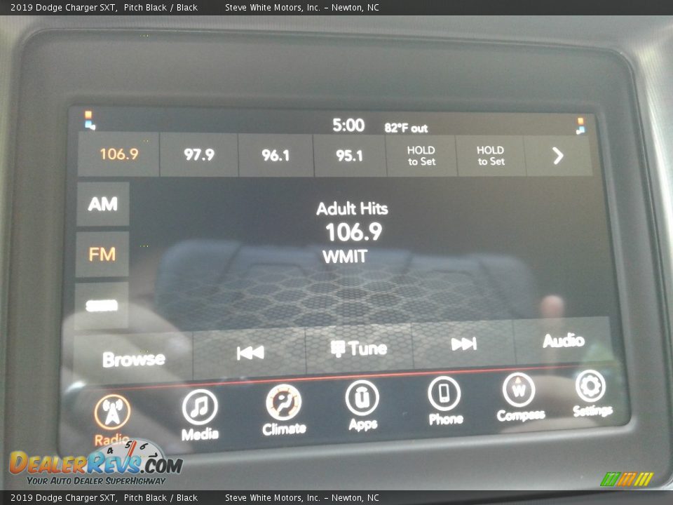 2019 Dodge Charger SXT Pitch Black / Black Photo #20