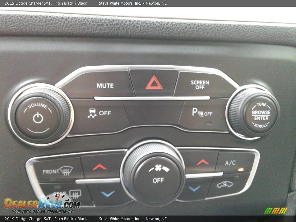 2019 Dodge Charger SXT Pitch Black / Black Photo #22