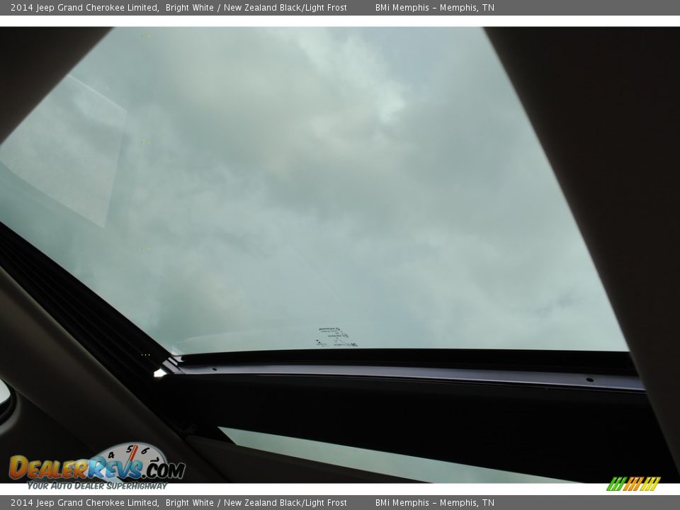 2014 Jeep Grand Cherokee Limited Bright White / New Zealand Black/Light Frost Photo #19