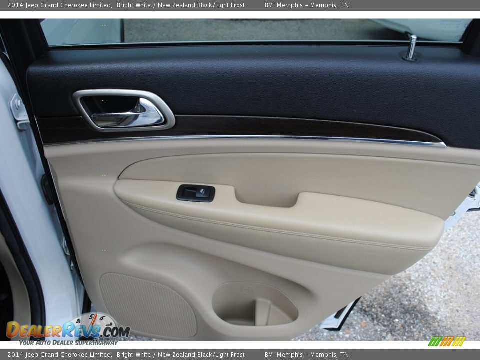 2014 Jeep Grand Cherokee Limited Bright White / New Zealand Black/Light Frost Photo #25