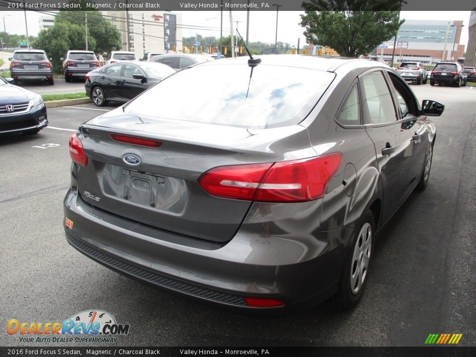 2016 Ford Focus S Sedan Magnetic / Charcoal Black Photo #5
