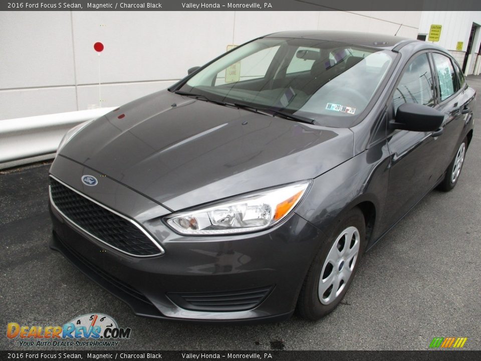 2016 Ford Focus S Sedan Magnetic / Charcoal Black Photo #9