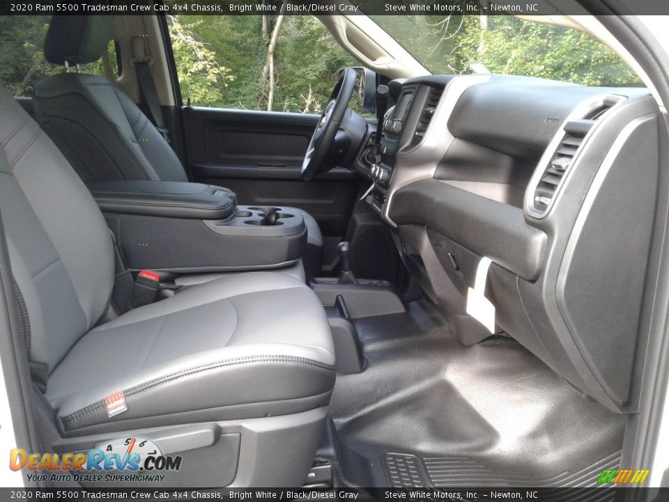 2020 Ram 5500 Tradesman Crew Cab 4x4 Chassis Bright White / Black/Diesel Gray Photo #17