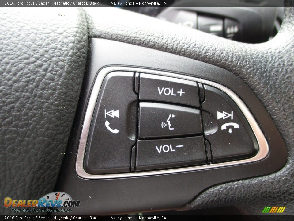 2016 Ford Focus S Sedan Magnetic / Charcoal Black Photo #17