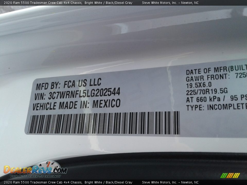 2020 Ram 5500 Tradesman Crew Cab 4x4 Chassis Bright White / Black/Diesel Gray Photo #28