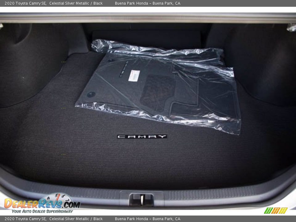 2020 Toyota Camry SE Celestial Silver Metallic / Black Photo #21