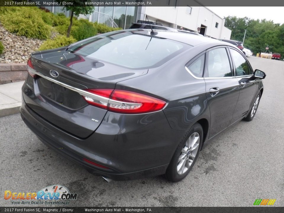 2017 Ford Fusion SE Magnetic / Ebony Photo #10