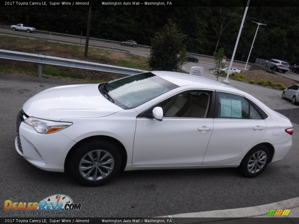 2017 Toyota Camry LE Super White / Almond Photo #11