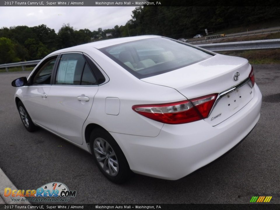 2017 Toyota Camry LE Super White / Almond Photo #12