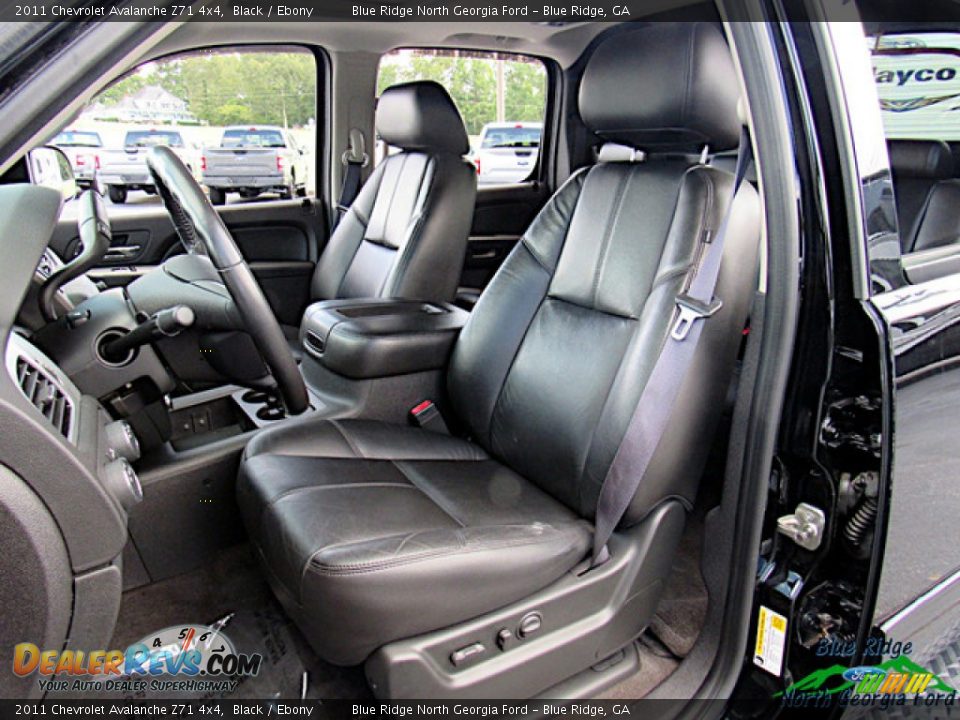 2011 Chevrolet Avalanche Z71 4x4 Black / Ebony Photo #10