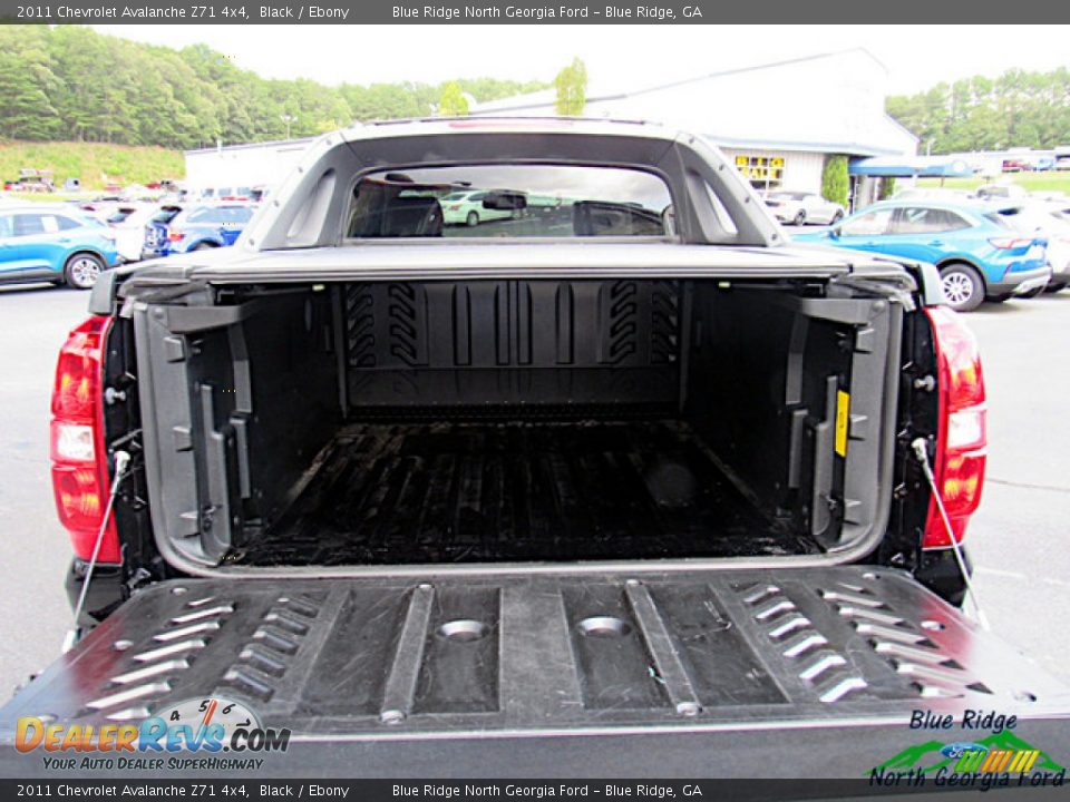 2011 Chevrolet Avalanche Z71 4x4 Black / Ebony Photo #14