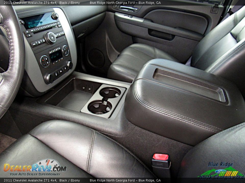 2011 Chevrolet Avalanche Z71 4x4 Black / Ebony Photo #23