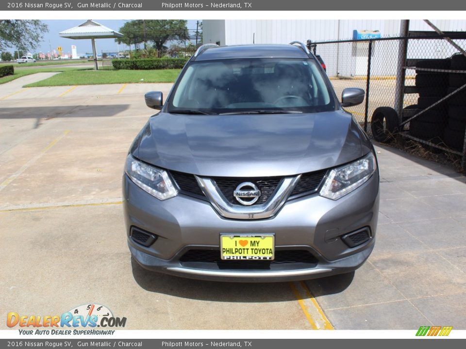 2016 Nissan Rogue SV Gun Metallic / Charcoal Photo #3