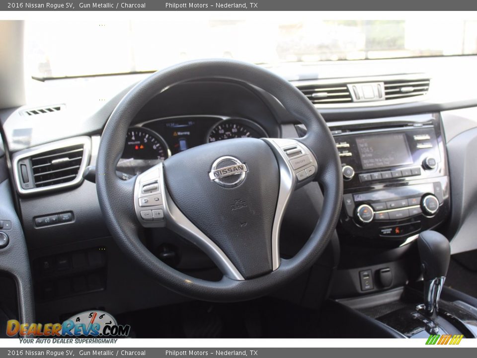 2016 Nissan Rogue SV Gun Metallic / Charcoal Photo #22