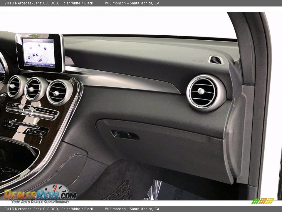 2018 Mercedes-Benz GLC 300 Polar White / Black Photo #28