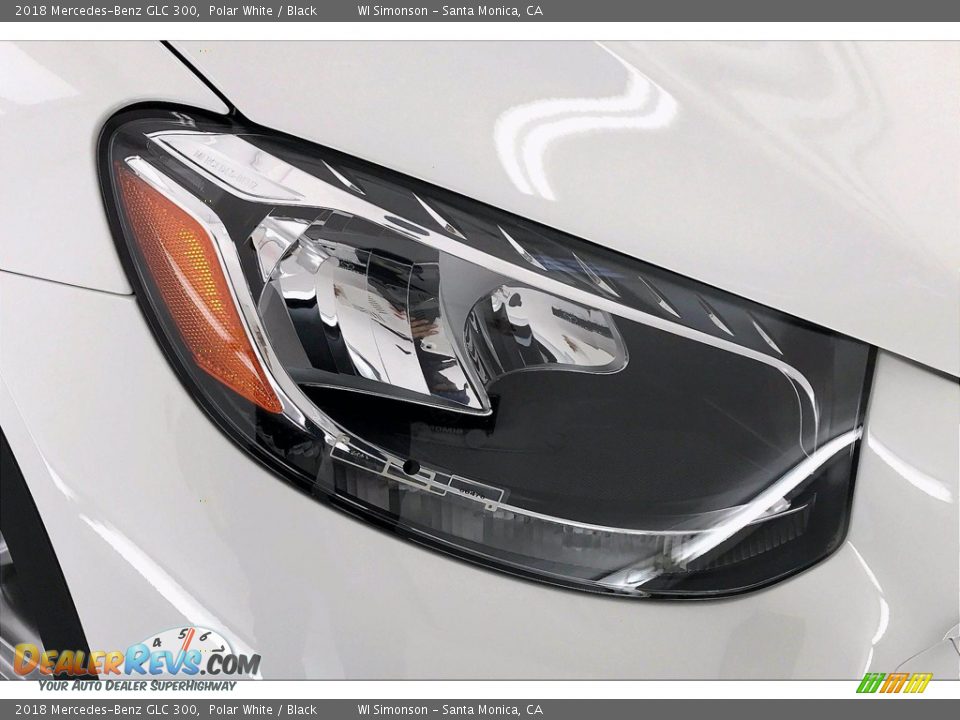 2018 Mercedes-Benz GLC 300 Polar White / Black Photo #32