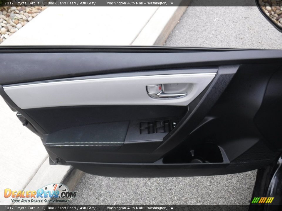 2017 Toyota Corolla LE Black Sand Pearl / Ash Gray Photo #16
