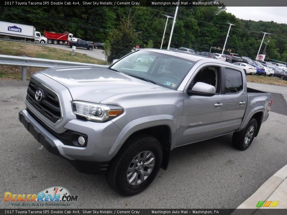 2017 Toyota Tacoma SR5 Double Cab 4x4 Silver Sky Metallic / Cement Gray Photo #12