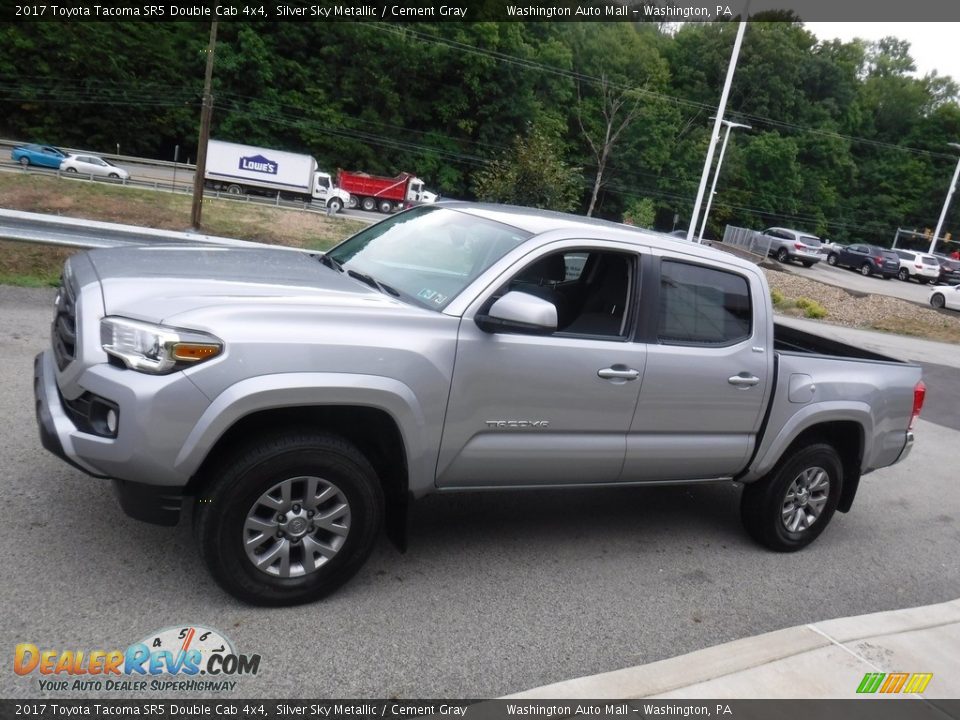 2017 Toyota Tacoma SR5 Double Cab 4x4 Silver Sky Metallic / Cement Gray Photo #13