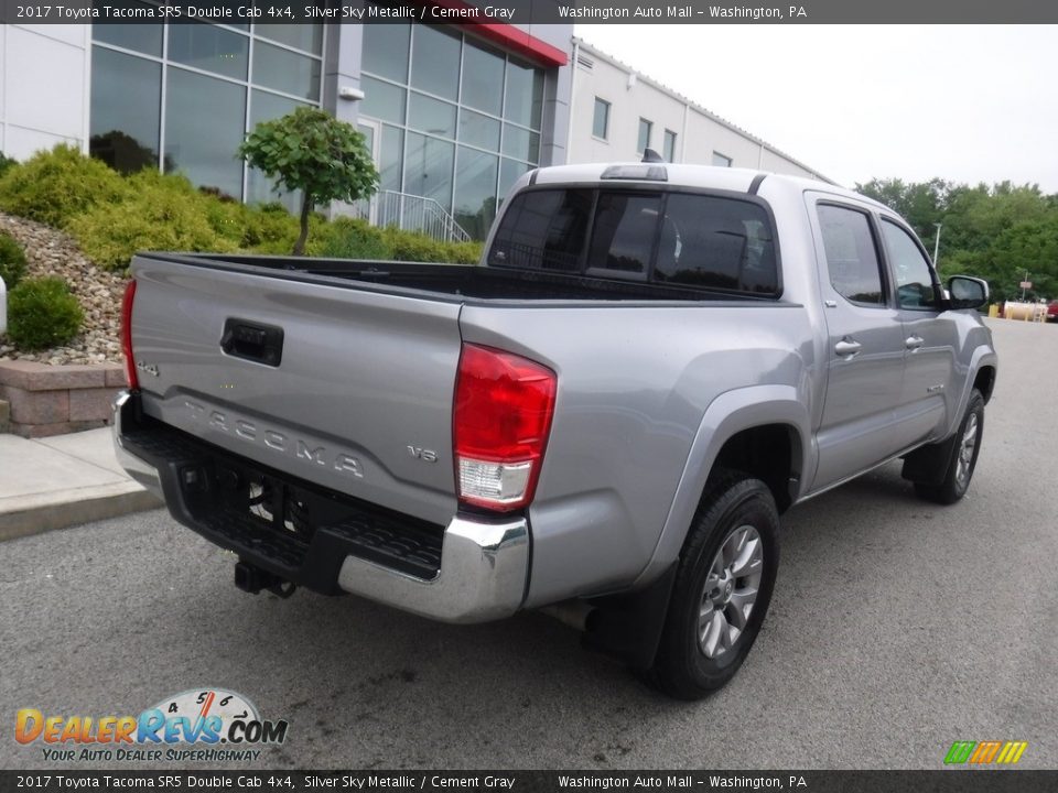 2017 Toyota Tacoma SR5 Double Cab 4x4 Silver Sky Metallic / Cement Gray Photo #16