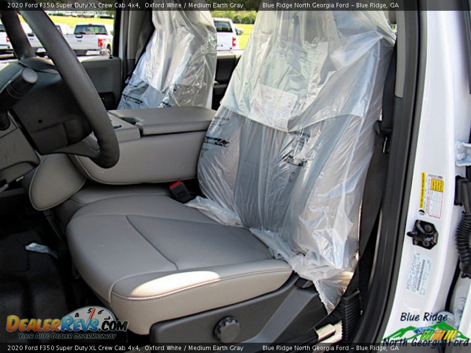 2020 Ford F350 Super Duty XL Crew Cab 4x4 Oxford White / Medium Earth Gray Photo #11