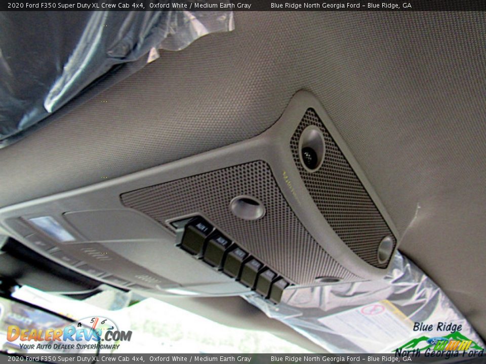 2020 Ford F350 Super Duty XL Crew Cab 4x4 Oxford White / Medium Earth Gray Photo #24