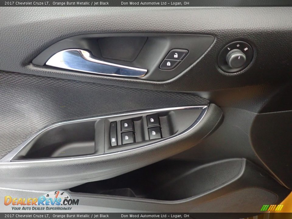 2017 Chevrolet Cruze LT Orange Burst Metallic / Jet Black Photo #30
