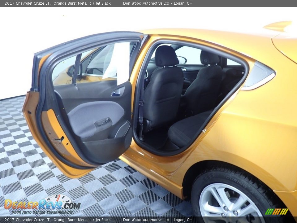 2017 Chevrolet Cruze LT Orange Burst Metallic / Jet Black Photo #35
