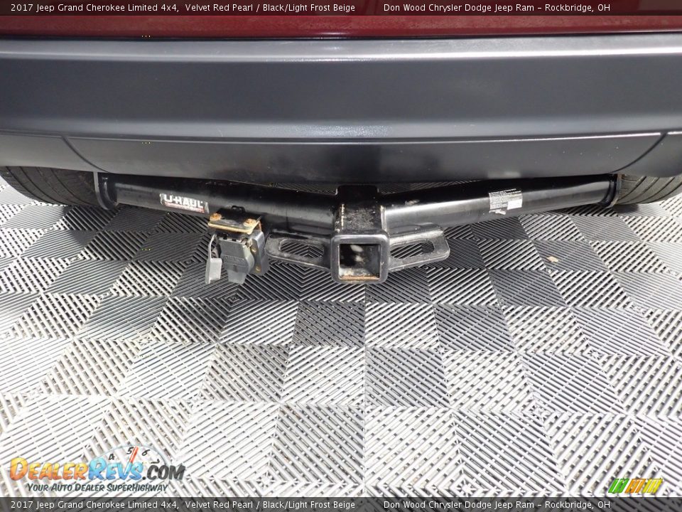 2017 Jeep Grand Cherokee Limited 4x4 Velvet Red Pearl / Black/Light Frost Beige Photo #16