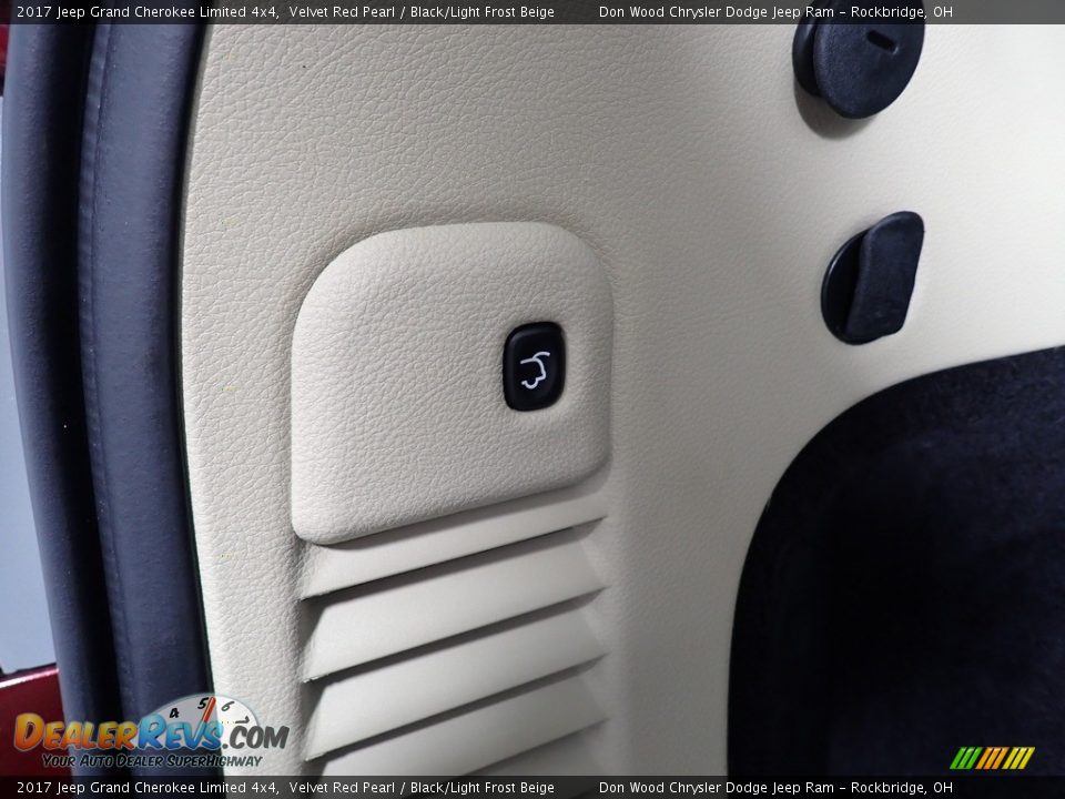 2017 Jeep Grand Cherokee Limited 4x4 Velvet Red Pearl / Black/Light Frost Beige Photo #19