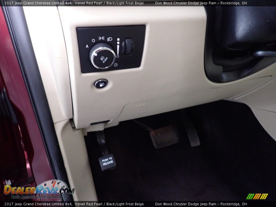 2017 Jeep Grand Cherokee Limited 4x4 Velvet Red Pearl / Black/Light Frost Beige Photo #26