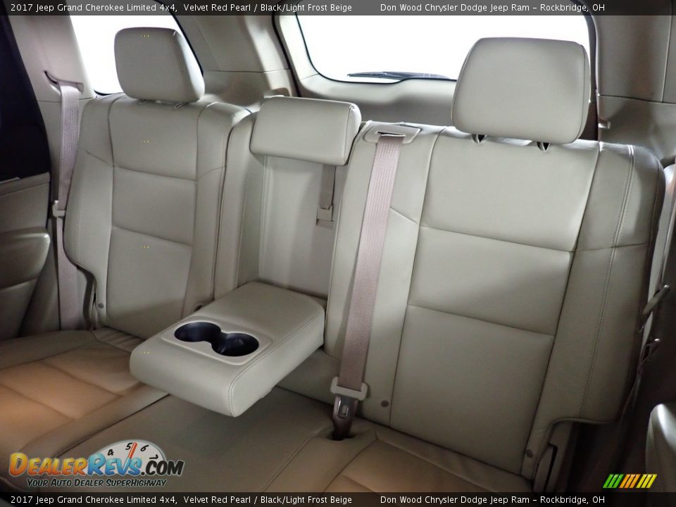 2017 Jeep Grand Cherokee Limited 4x4 Velvet Red Pearl / Black/Light Frost Beige Photo #28