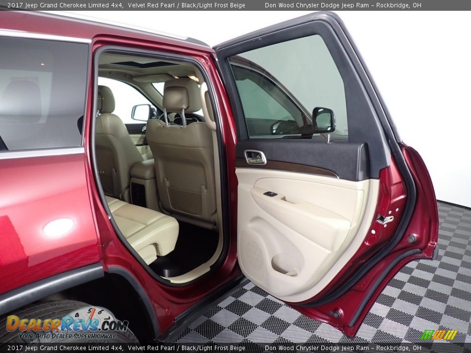 2017 Jeep Grand Cherokee Limited 4x4 Velvet Red Pearl / Black/Light Frost Beige Photo #33