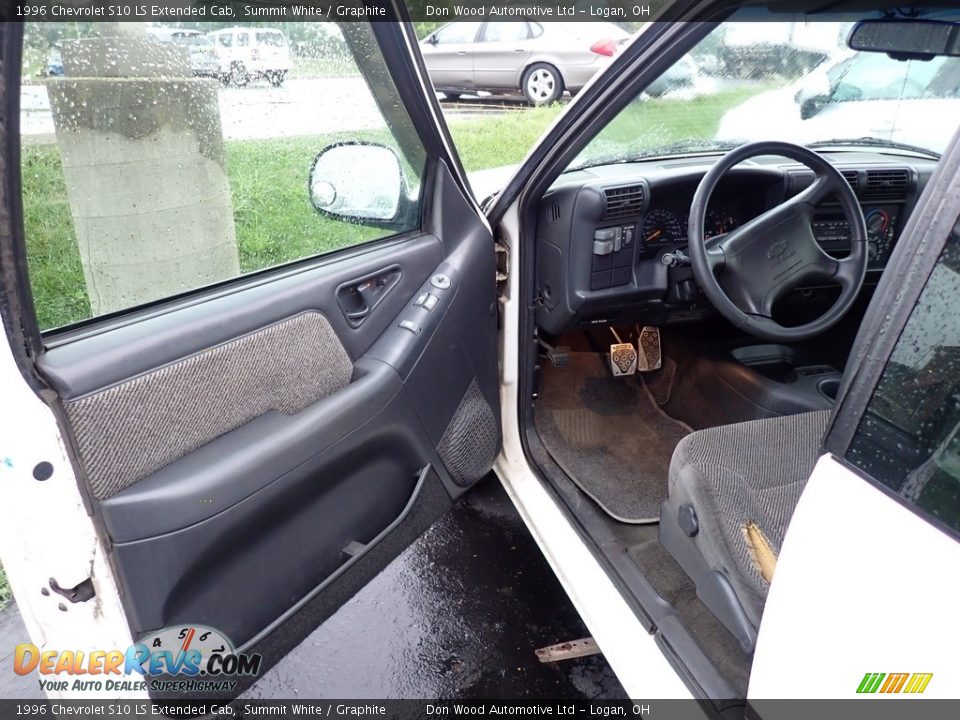 1996 Chevrolet S10 LS Extended Cab Summit White / Graphite Photo #7