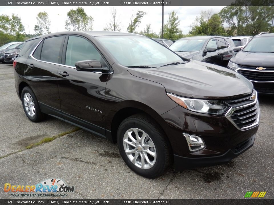 Front 3/4 View of 2020 Chevrolet Equinox LT AWD Photo #3